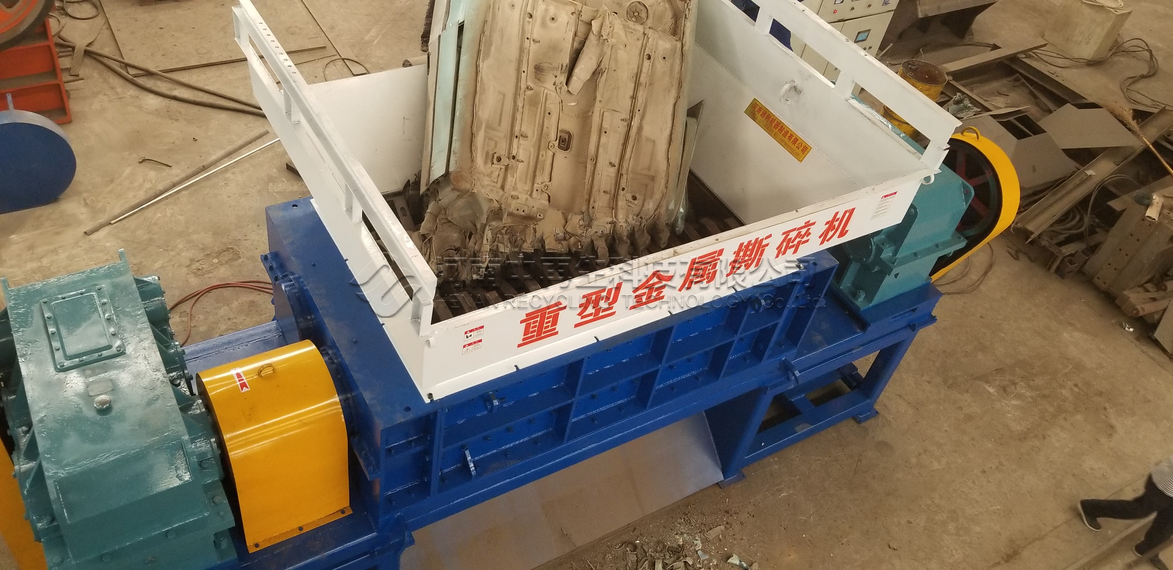 大直径废料加工设备，请选用金属撕碎机